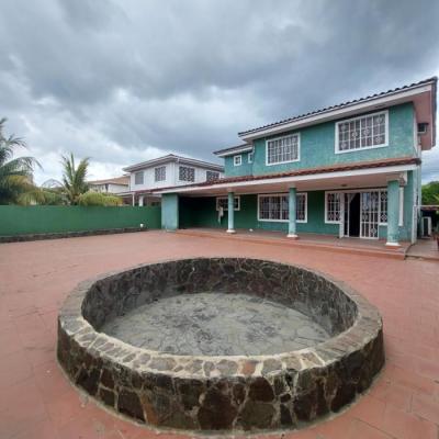 136939 - Colón - properties