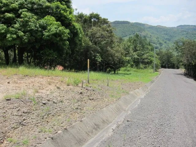 Hermoso lote frente dos parques