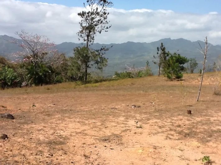Impresionante vista lote en el pueblo de monta