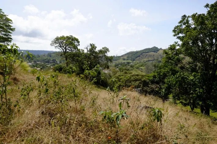 Cerro brujo - cerro eminente en el centro de volcan