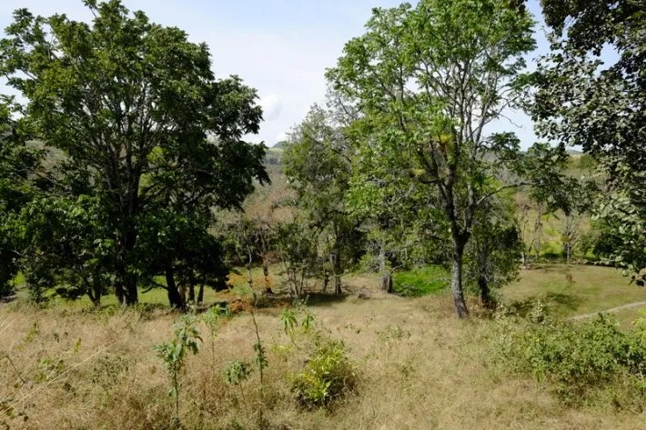 Cerro brujo - cerro eminente en el centro de volcan