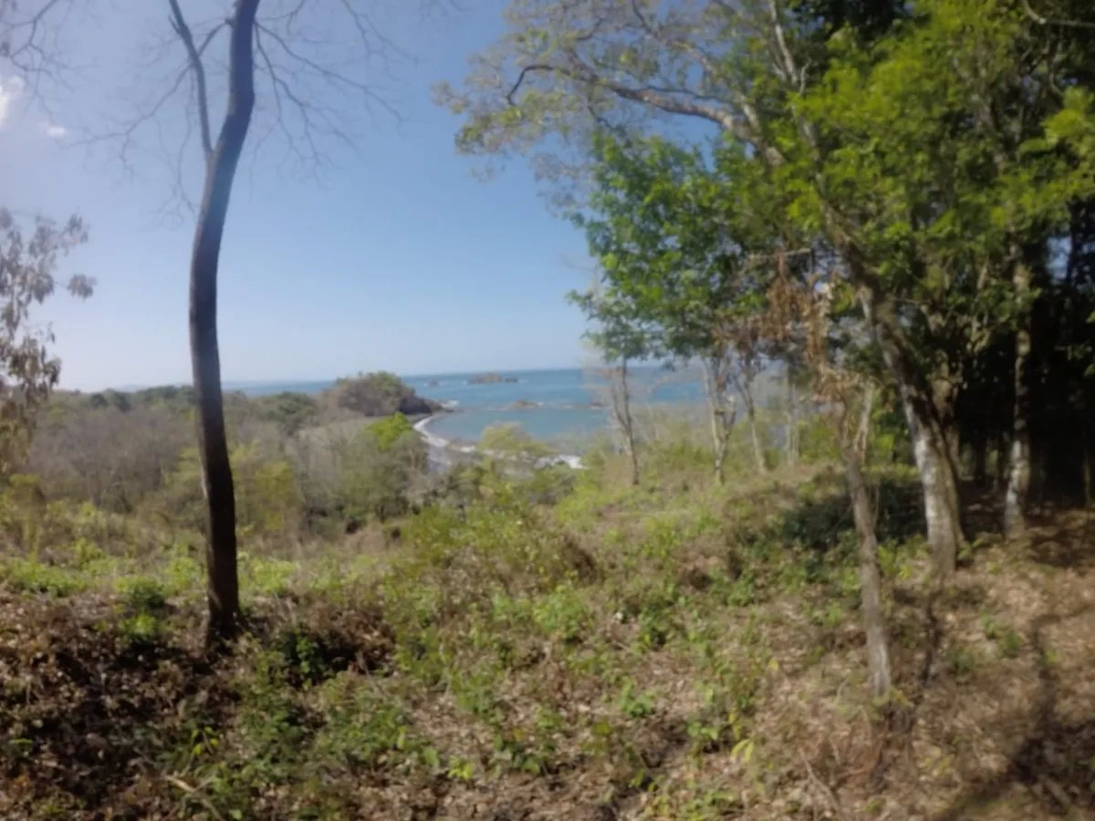 Se vende propiedad en playa gorgona, bahia de san lorenzo