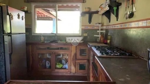 Gran terreno con dos casas en el estero de las lajas