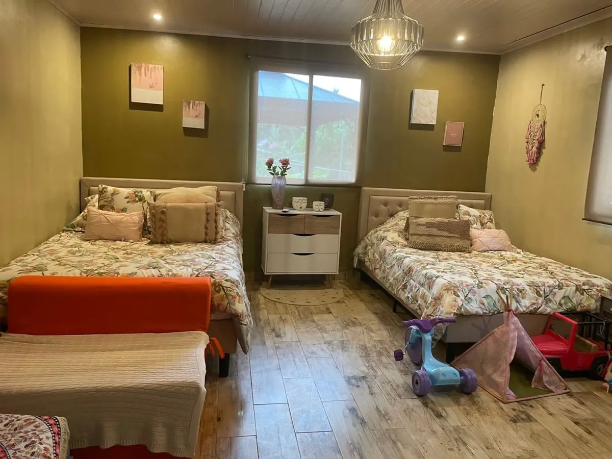 Lote comercial con casa en santa catalina pueblo centee