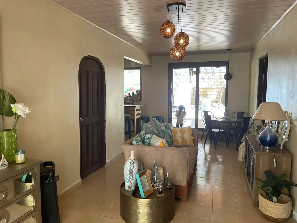 Lote comercial con casa en santa catalina pueblo centee