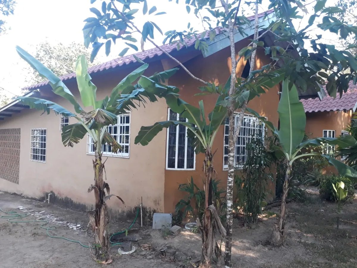 Casa en venta en el centro del municipio de guarumal, veraguas. cerca ...