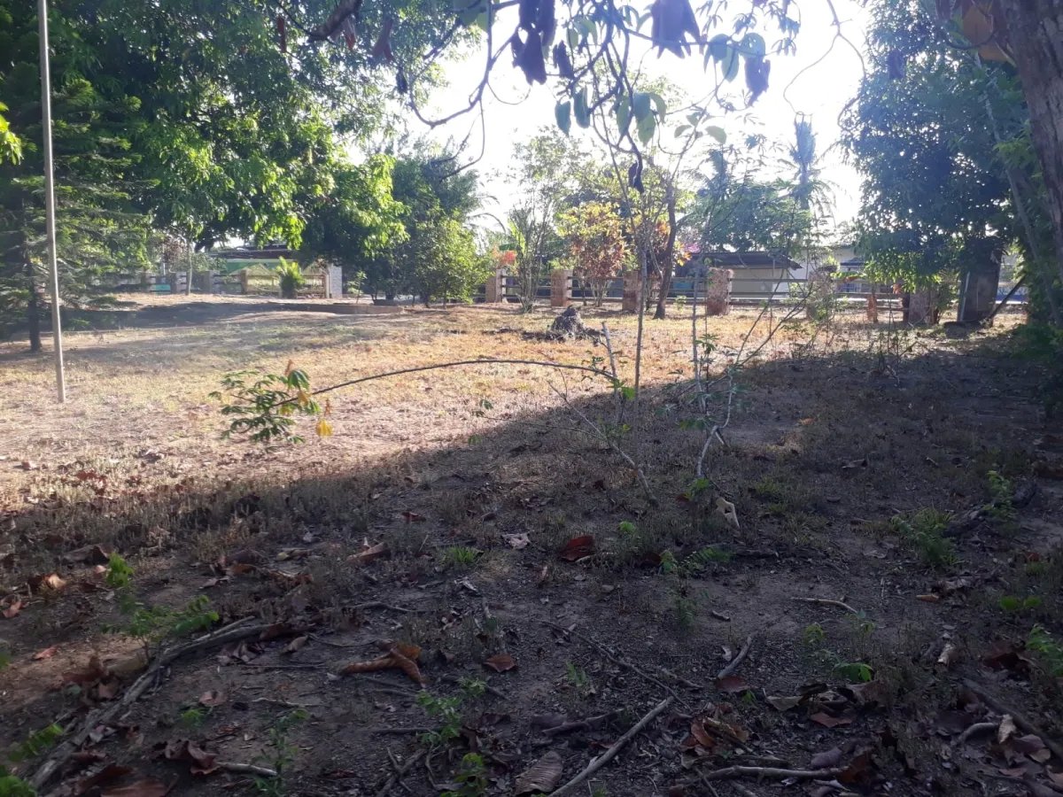 Casa en venta en el centro del municipio de guarumal, veraguas. cerca del destino turistico santa catalina.   casa ubicada frente al centro de salud d