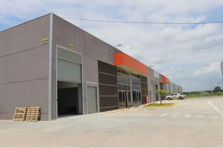 Se vende ofibodega en parque industrial las américas - tocumen