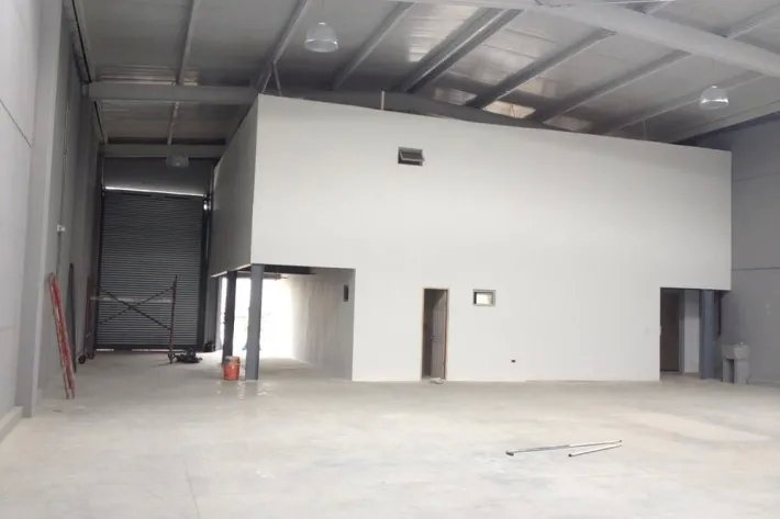 Se vende ofibodega en parque industrial las américas - tocumen