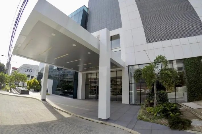 Alquiler de oficina en panama business tower, obarrio