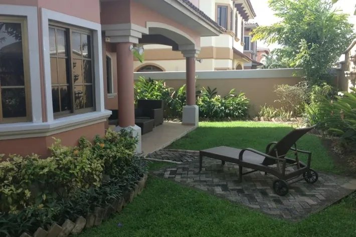 Casa en venta en sunset coast, costa sur