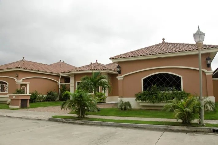 Casa en venta en sunset coast, costa sur