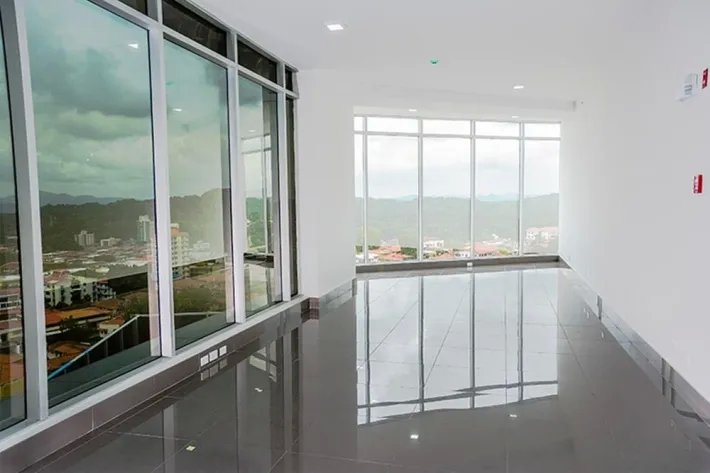 Venta de oficina en edificio golden point, vía ricardo j alfaro, bethania
