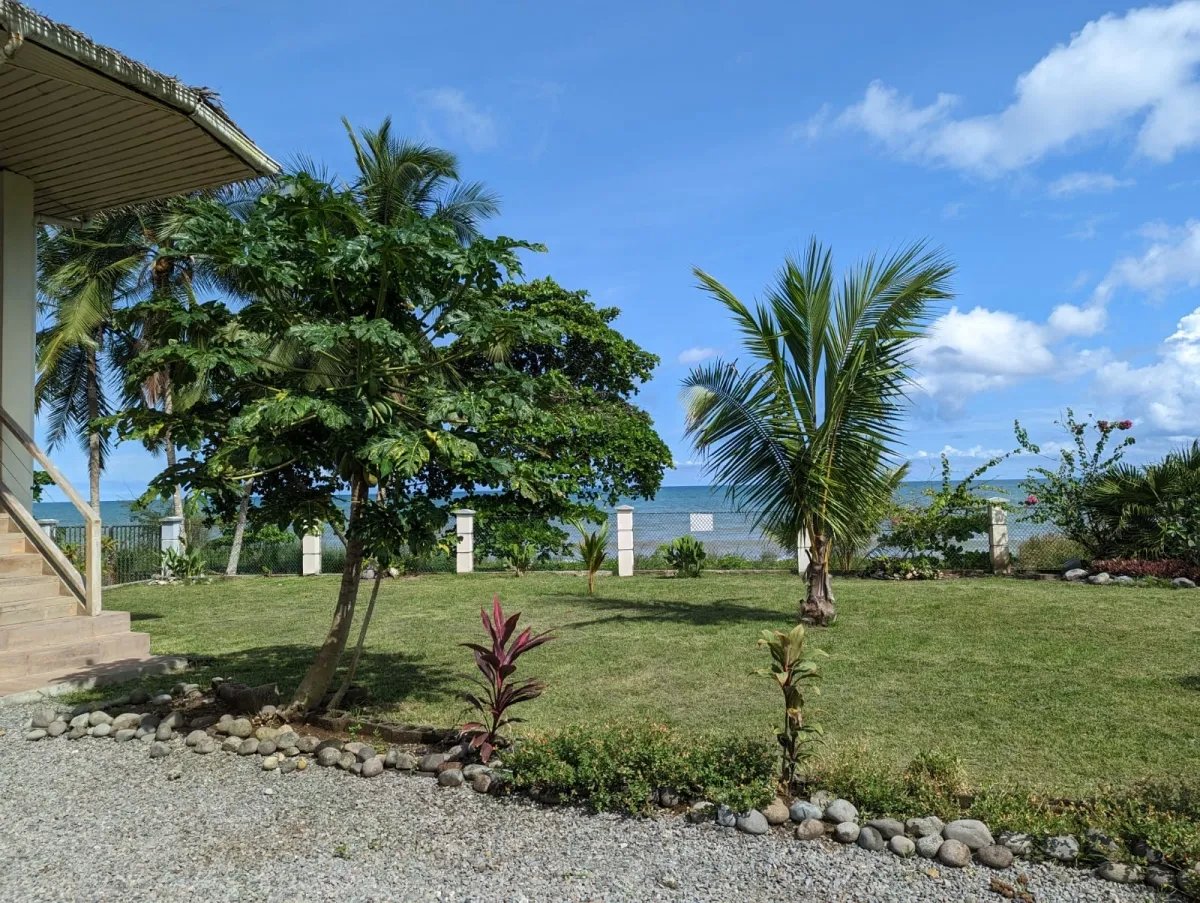 Casa frente al pacífico