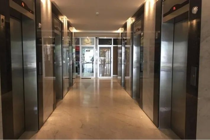 Alquiler de oficina vacía en ph torre aseguradora ancón, costa del este