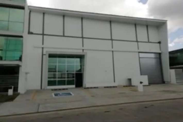 Ofibodega en venta en panama viejo business center