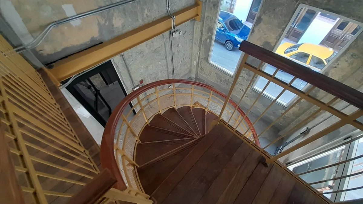 Alquiler de locales comerciales para restaurantes o bares en el callejón de soná, casco antiguo