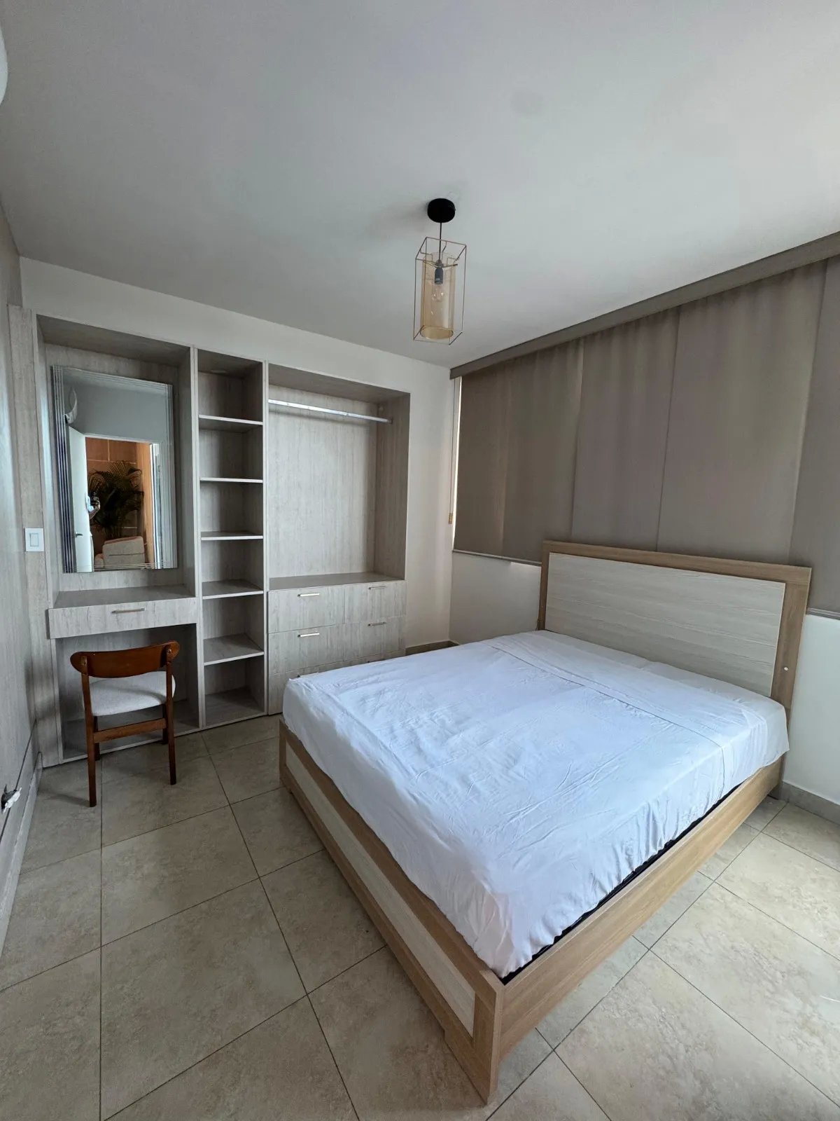 Se alquila apartamento amoblado moderno, en la av. balboa
