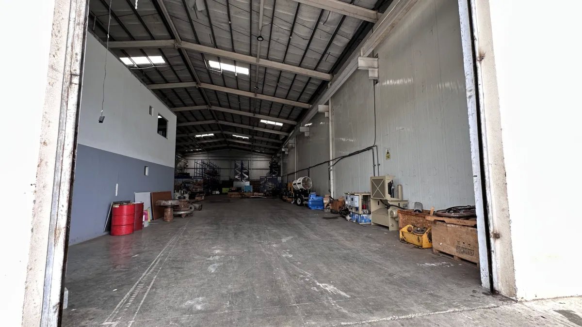 Se alquila galera en parque industrial de las américas