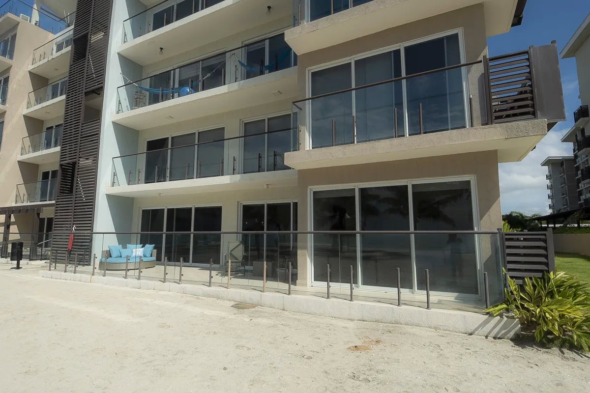 Venta de apartamentos en olas del mar 5, playa caracol, punta chame