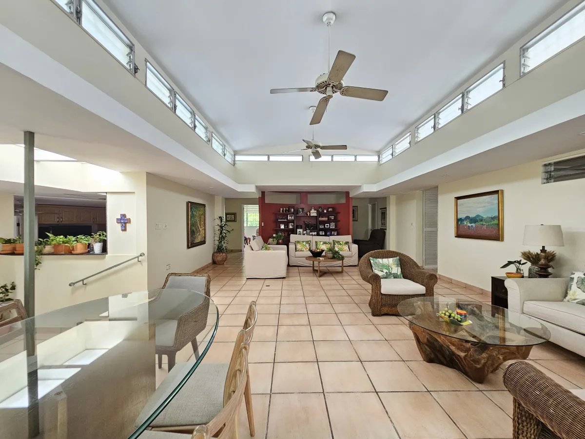 Venta de casa con terreno - en el carmen por debajo del avaluo