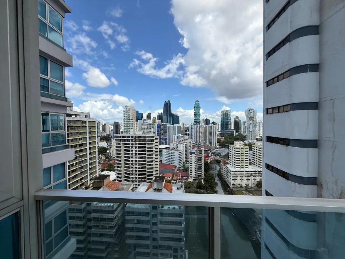 Apartamento en venta en grandbay tower
