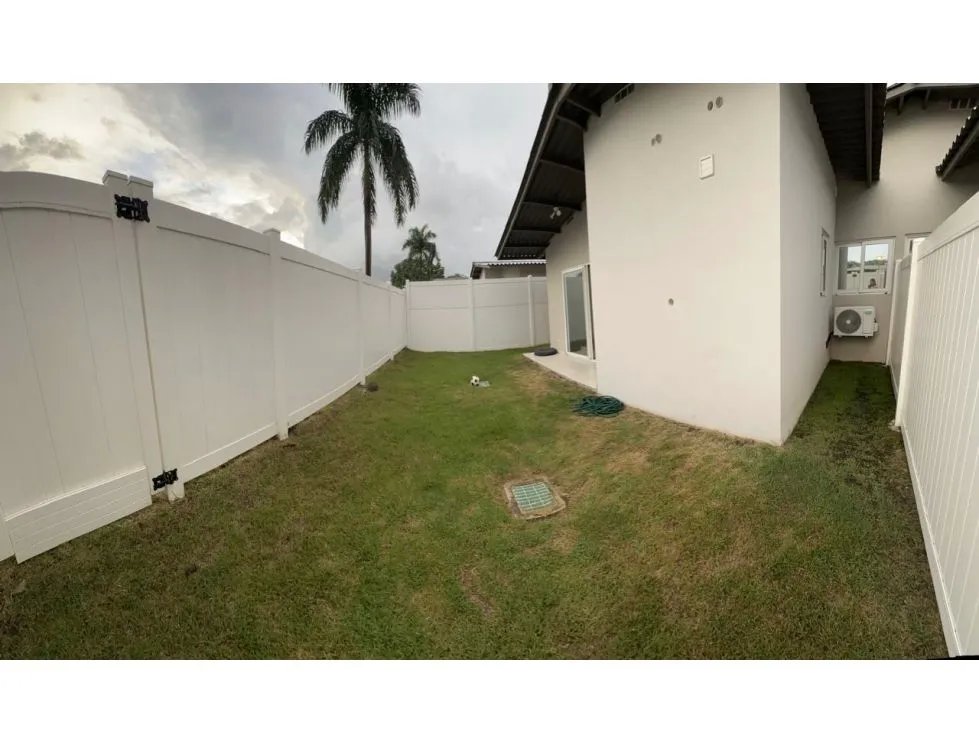 Alquiler de casa en villa sur residences, costa sur