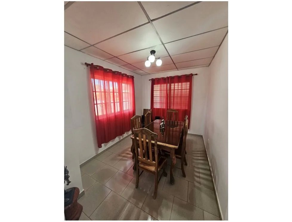 Alquiler de casa amoblada en villa dorada, chitré