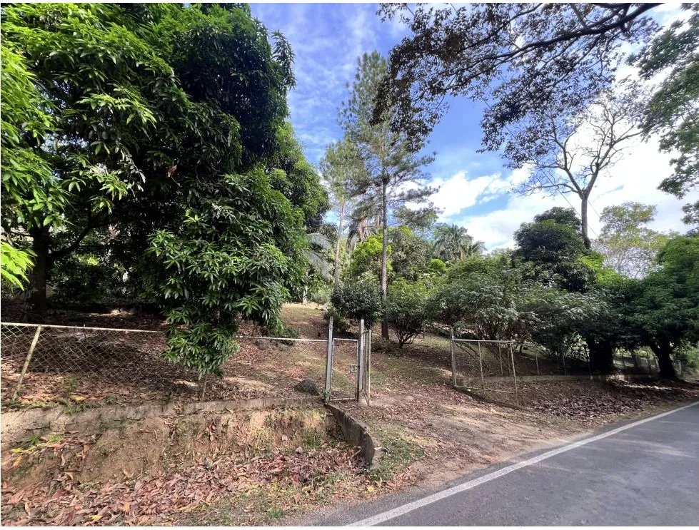 Venta de terreno con casa frente al río pacora, vía hacia san miguel