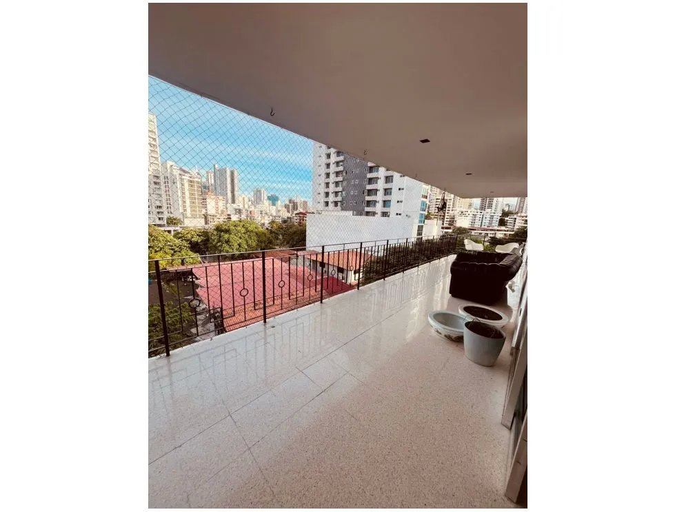 Venta de apartamento en edificio tiquiyoli, el cangrejo