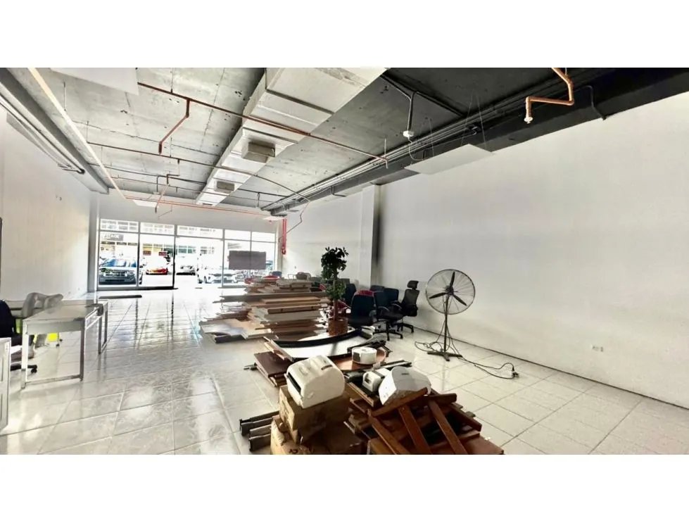 Se vende/alquila local comercial en plaza costa sur  486 m²