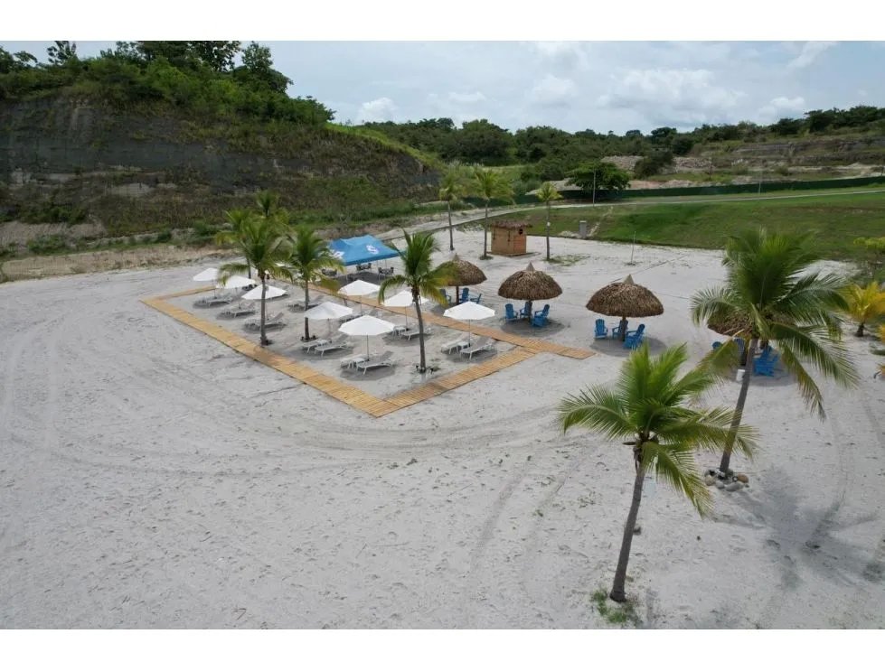 Venta de apartamento con vista al mar en ph playa del sol, san carlos
