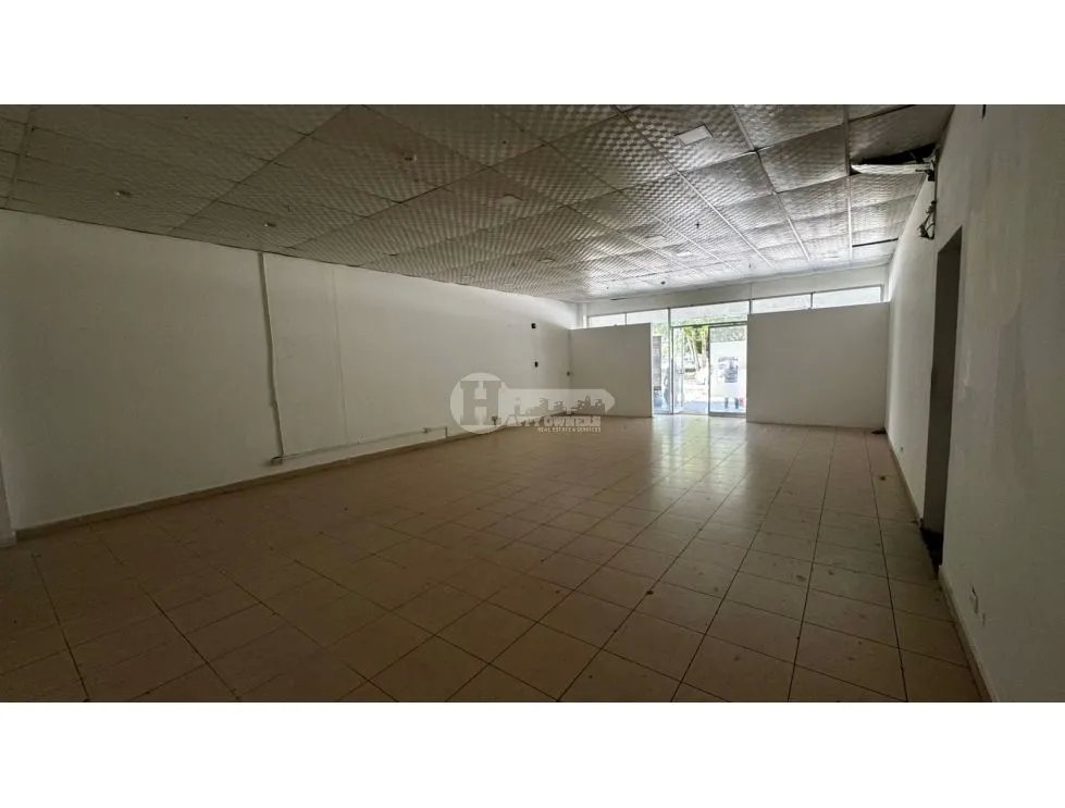 Se alquila local comercial en albrook