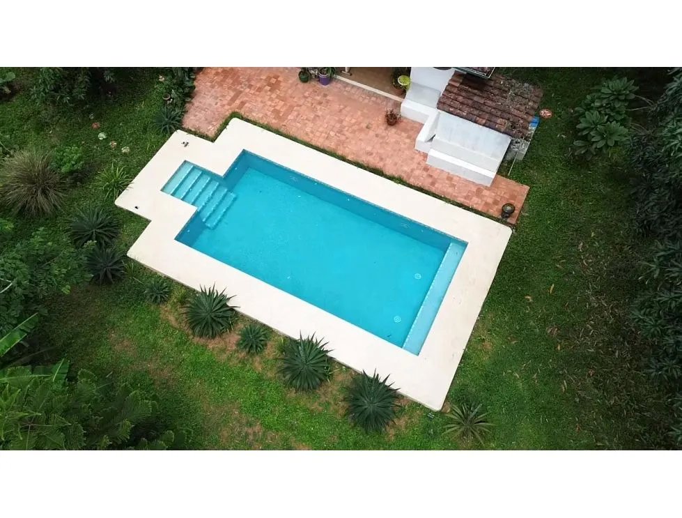 Venta de casa con piscina en pedasí