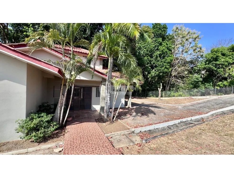 Venta de casa en el cocal de las tablas.