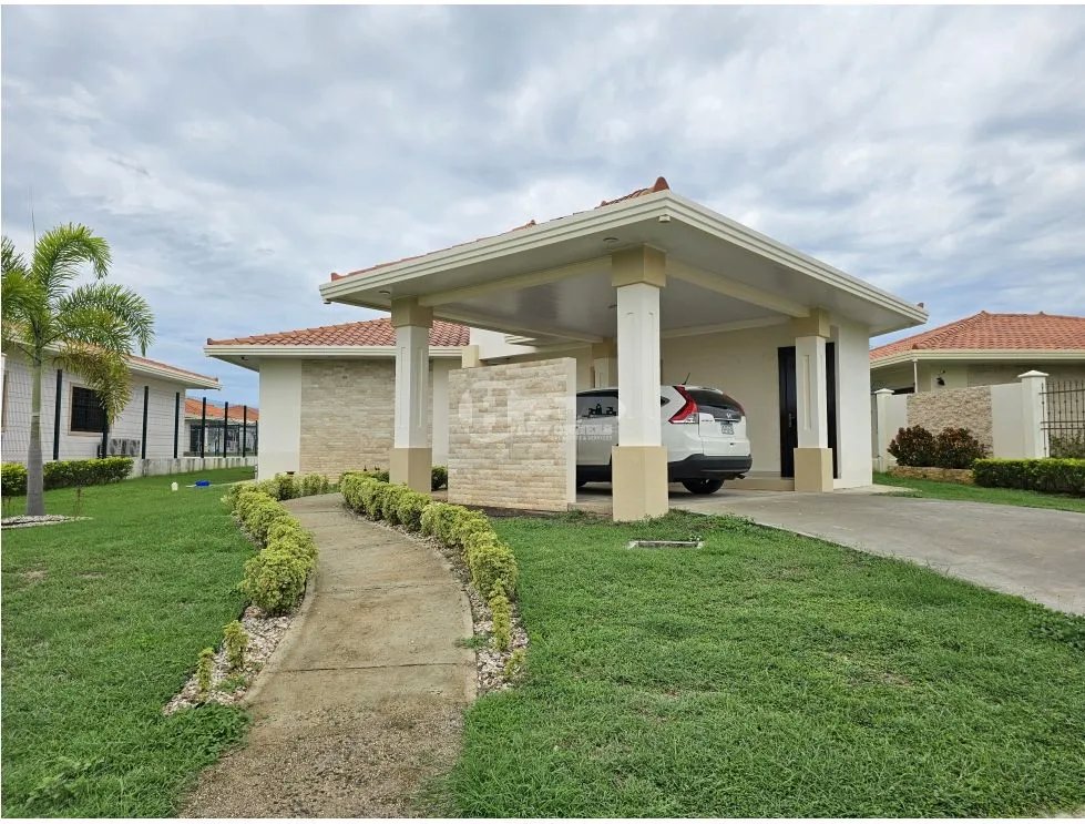 Se alquila casa en tagua village monagrillo - herrera.