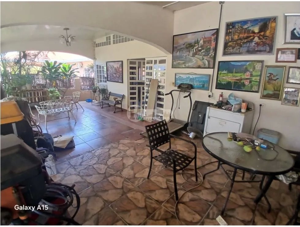Venta de casa en urbanización el vigía, chitré