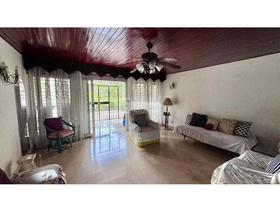 Alquiler de casa comercial en los ángeles, betania.