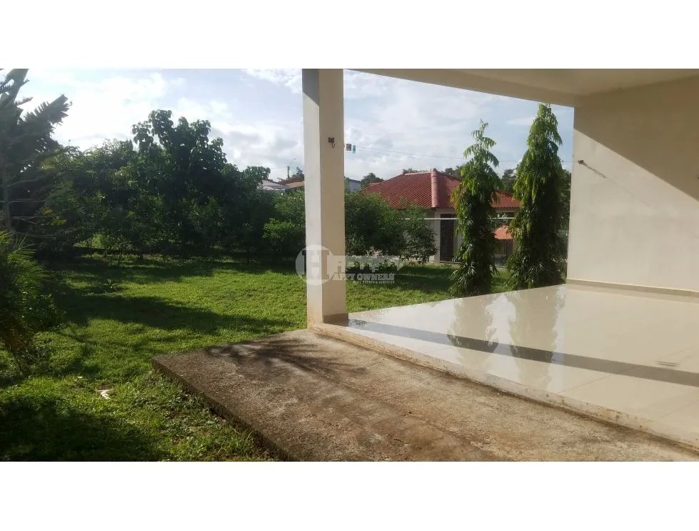 Se vende casa en la arena de chitré herrera