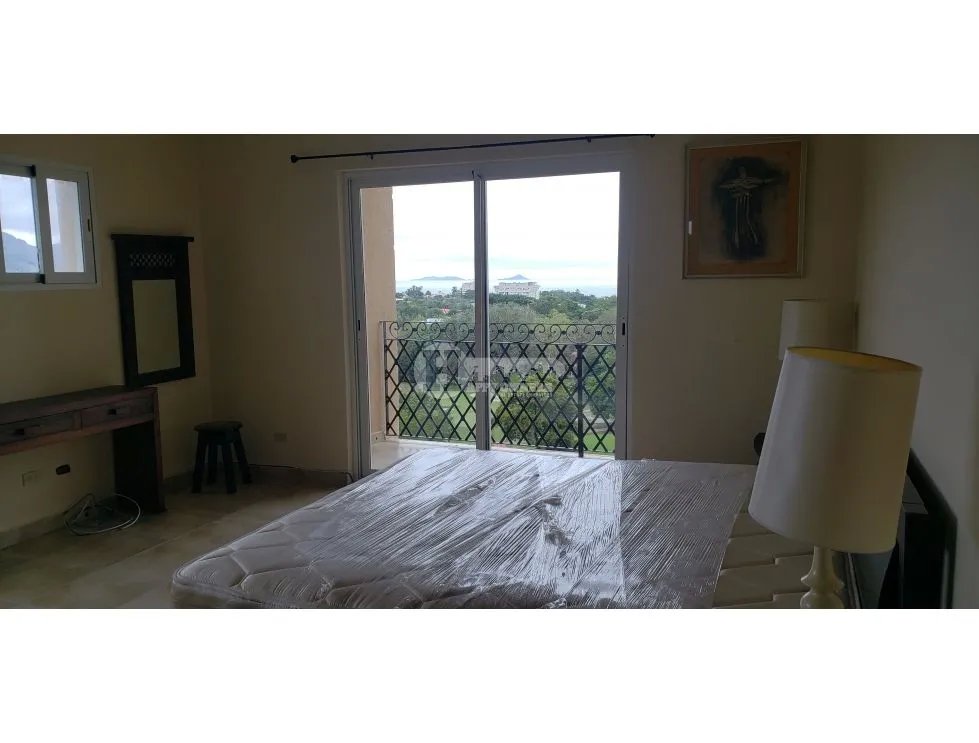 Venta de apartamento en ph alcazar coronado golf, nueva gorgona
