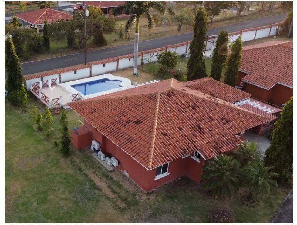 Se vende casa n°1 en villas de la colonia, chame