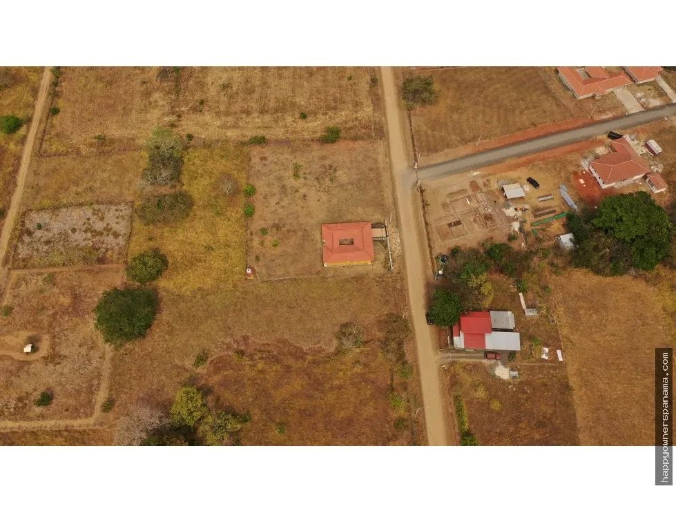 Venta de lote cerca del mar en pedasí, vía playa el toro.