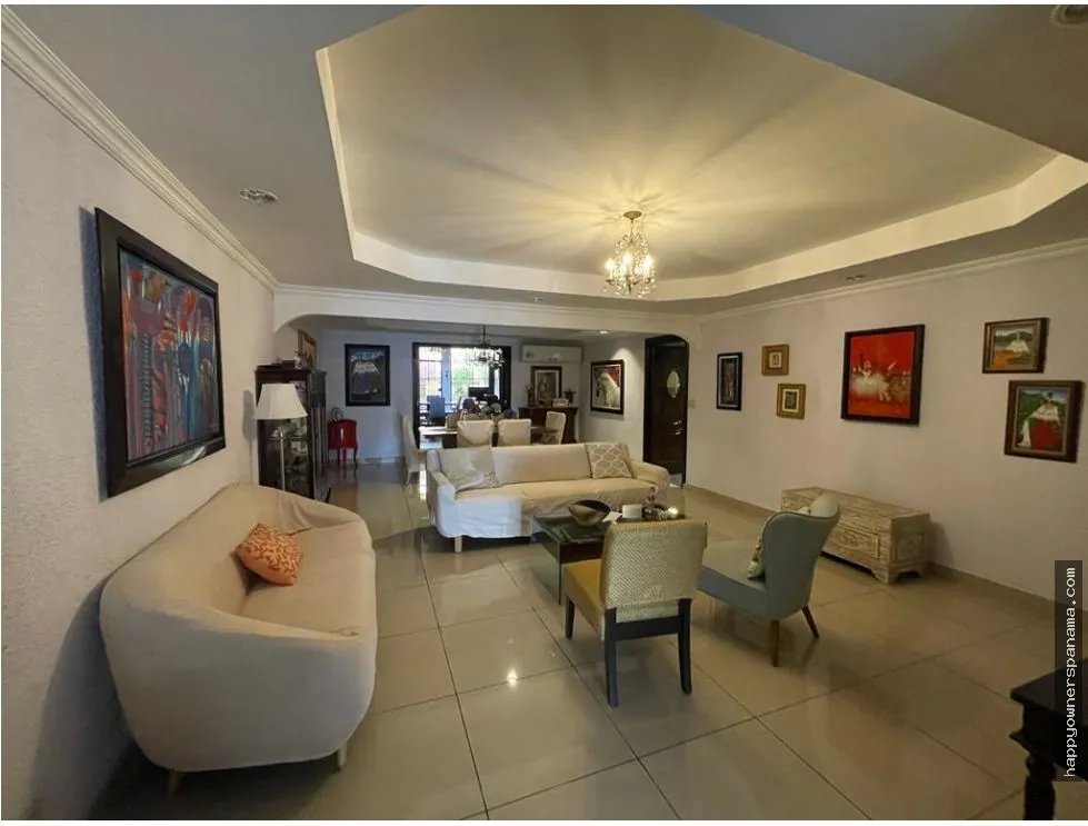 Venta de casa de en hato pintado, pueblo nuevo.