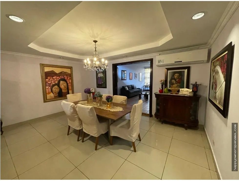 Venta de casa de en hato pintado, pueblo nuevo.