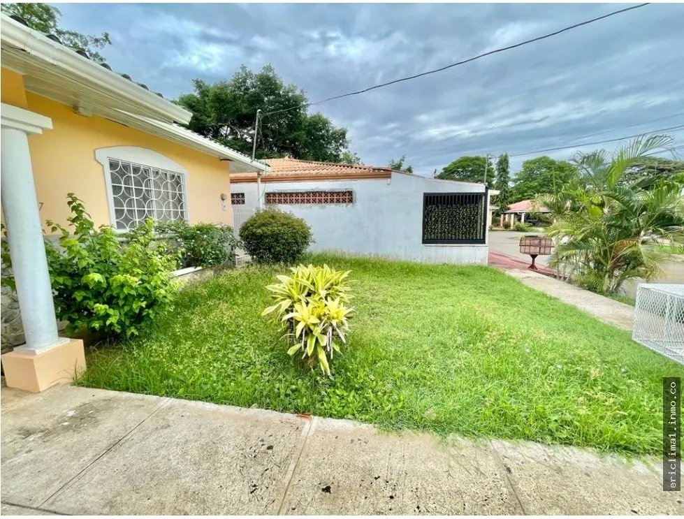 Venta de casa en brisas los guayacanes, chitré.