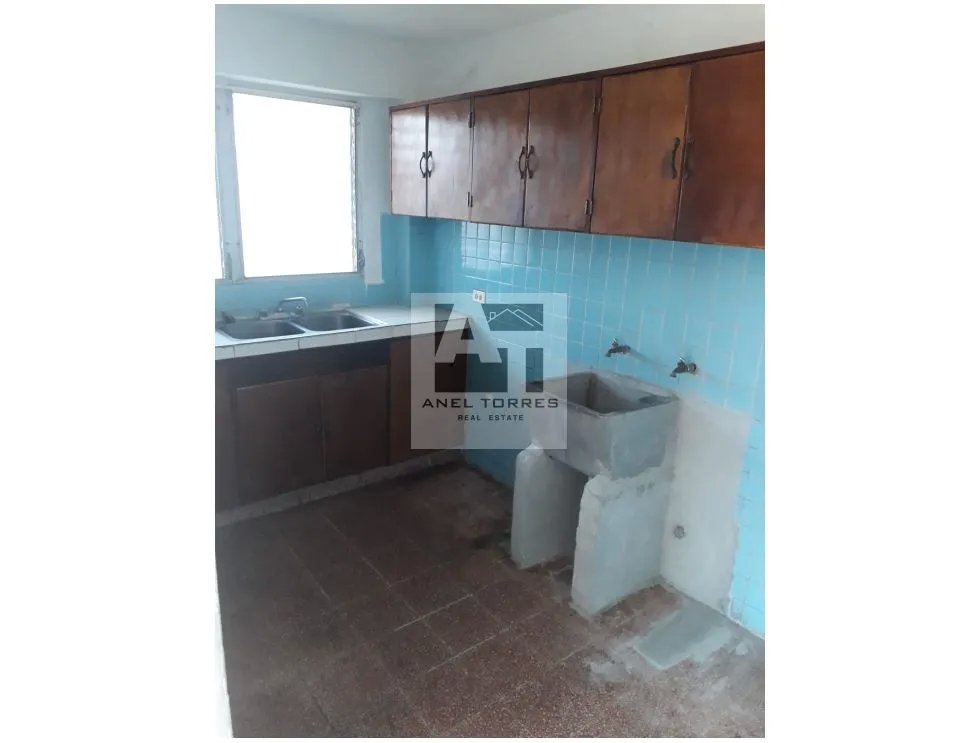 Se vende edificio daysi en betania, el ingenio.
