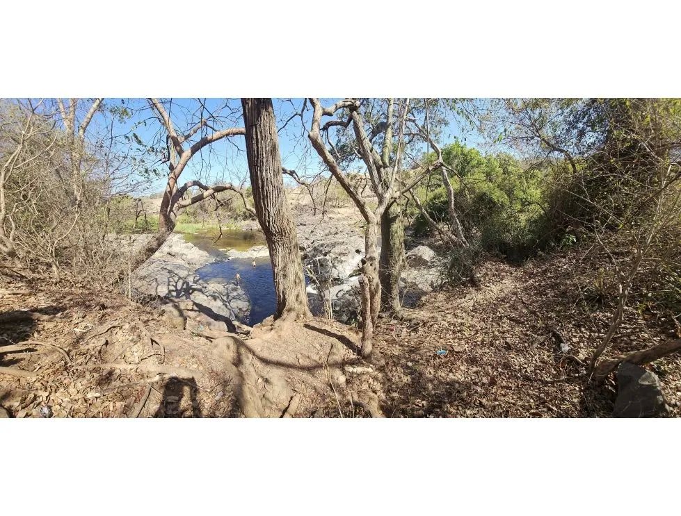 Venta de terreno de 2.2 hectáreas en guararé, los santos