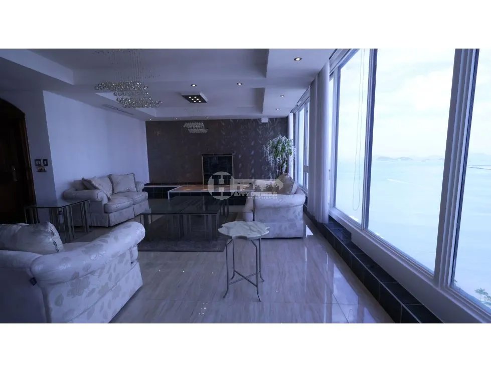 Venta de penthouse en costa del mar, marbella.
