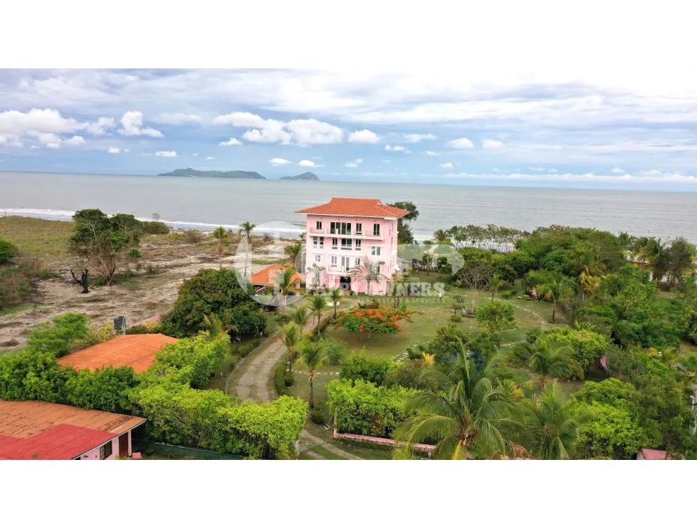 Venta de villa privada frente al mar, punta chame.