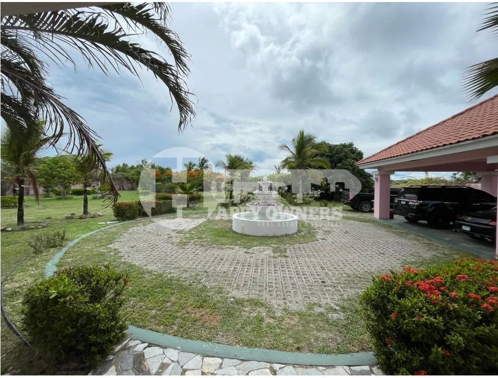 Venta de villa privada frente al mar, punta chame.
